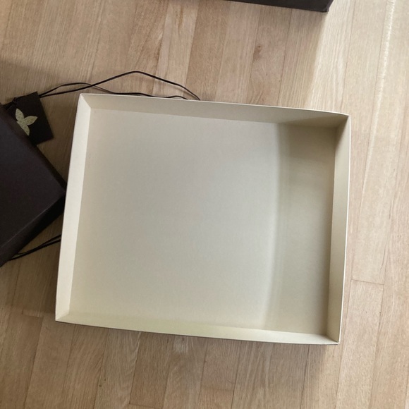 Authentic Large Louis Vuitton gift box - 45 x 37 cm - Picture 5 of 8